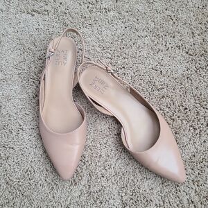 Naturalizer Banks Pointed Toe Women's Slingback Shoe | Size 9W | beige